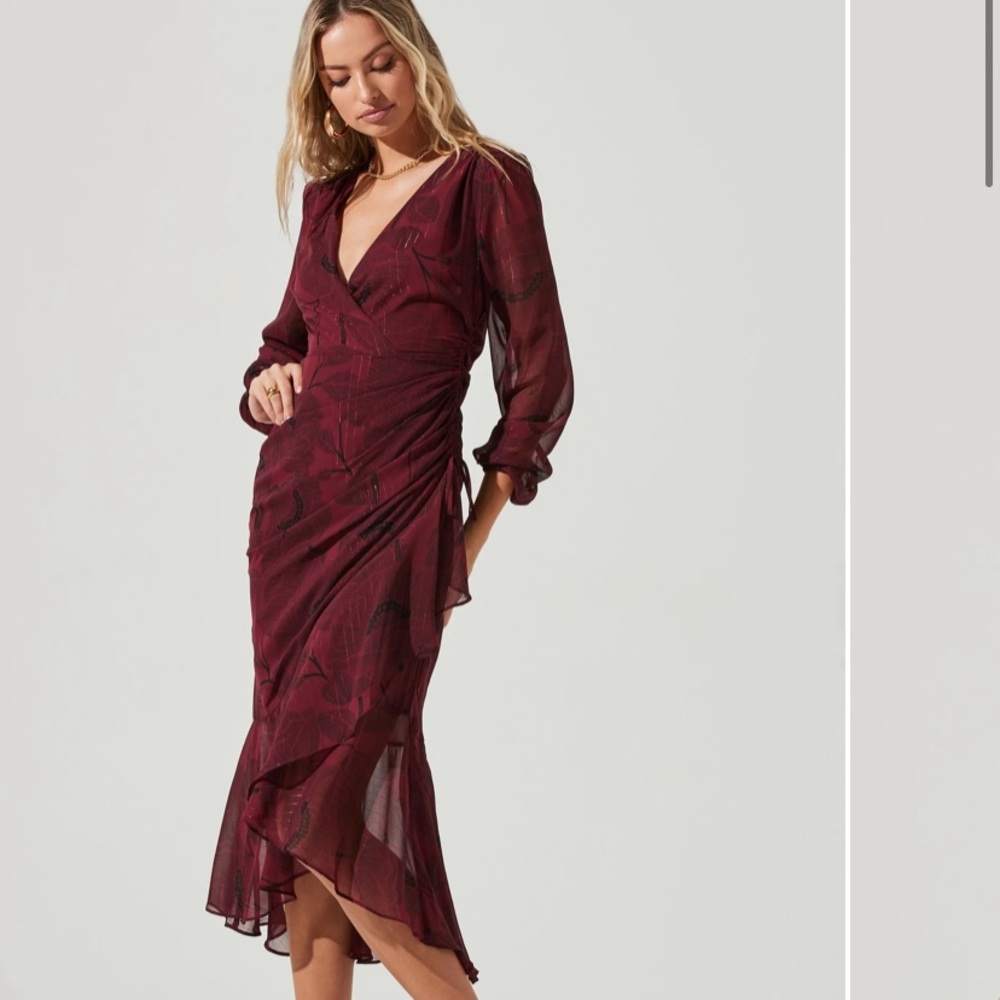 Long sleeved cinched mermaid dress